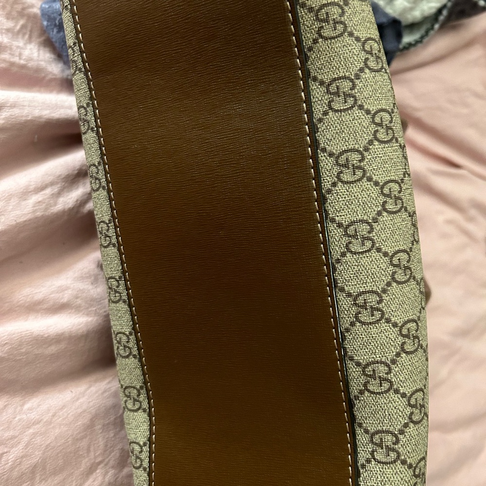 Purse with strap. - Picture 4 of 9